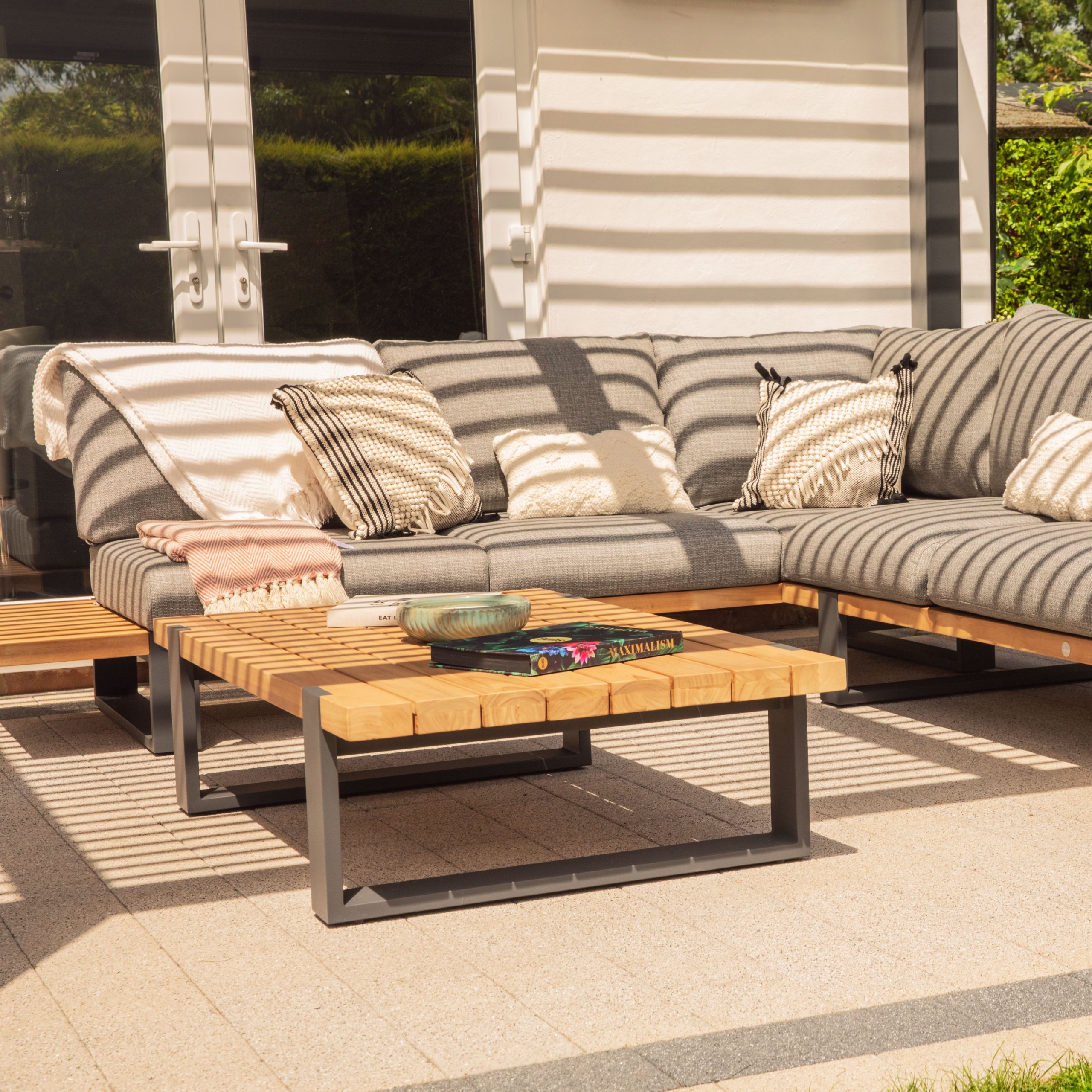 Nardo lounge collectoin from Suns Lifestyle