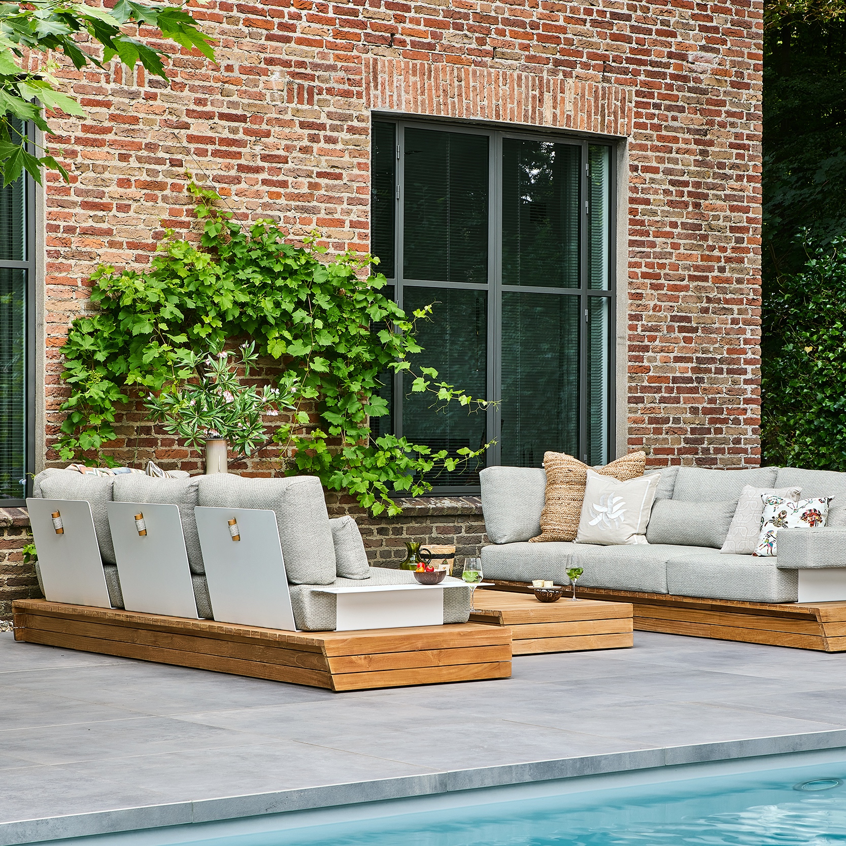 Loungeset_SUNS_Tovara_Armcushion_Softgrey_1_2500Tovara