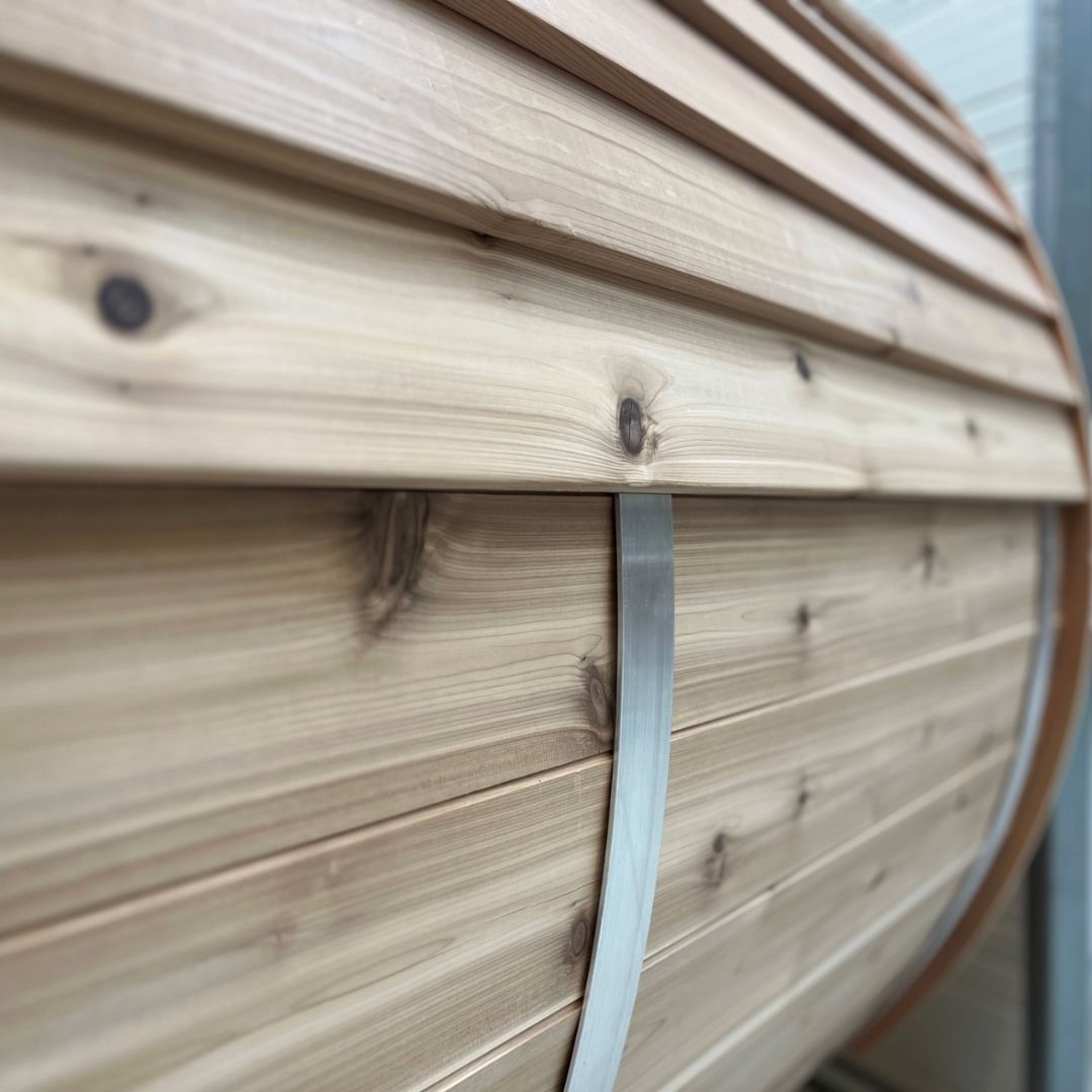Barrel sauna features - aluminium bands