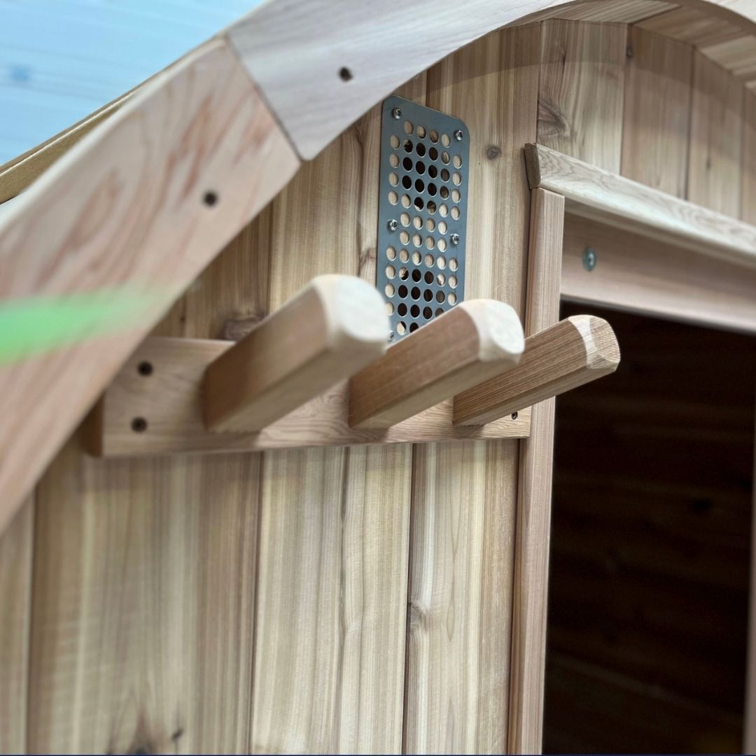 Red Cedar Barrel Sauna Features