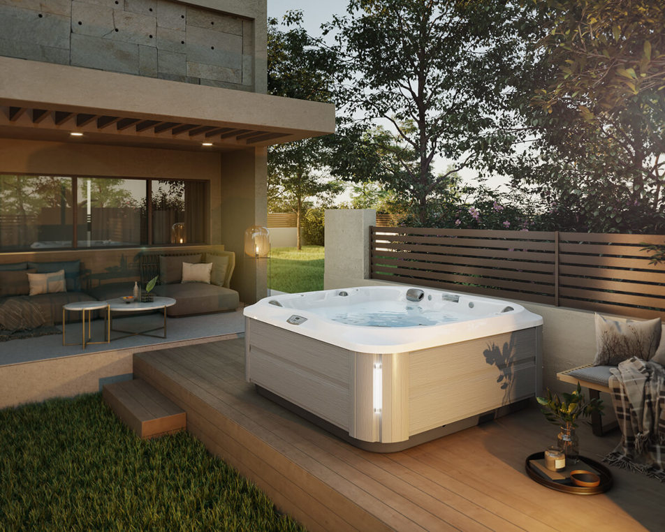 Jacuzzi-Spa on decking