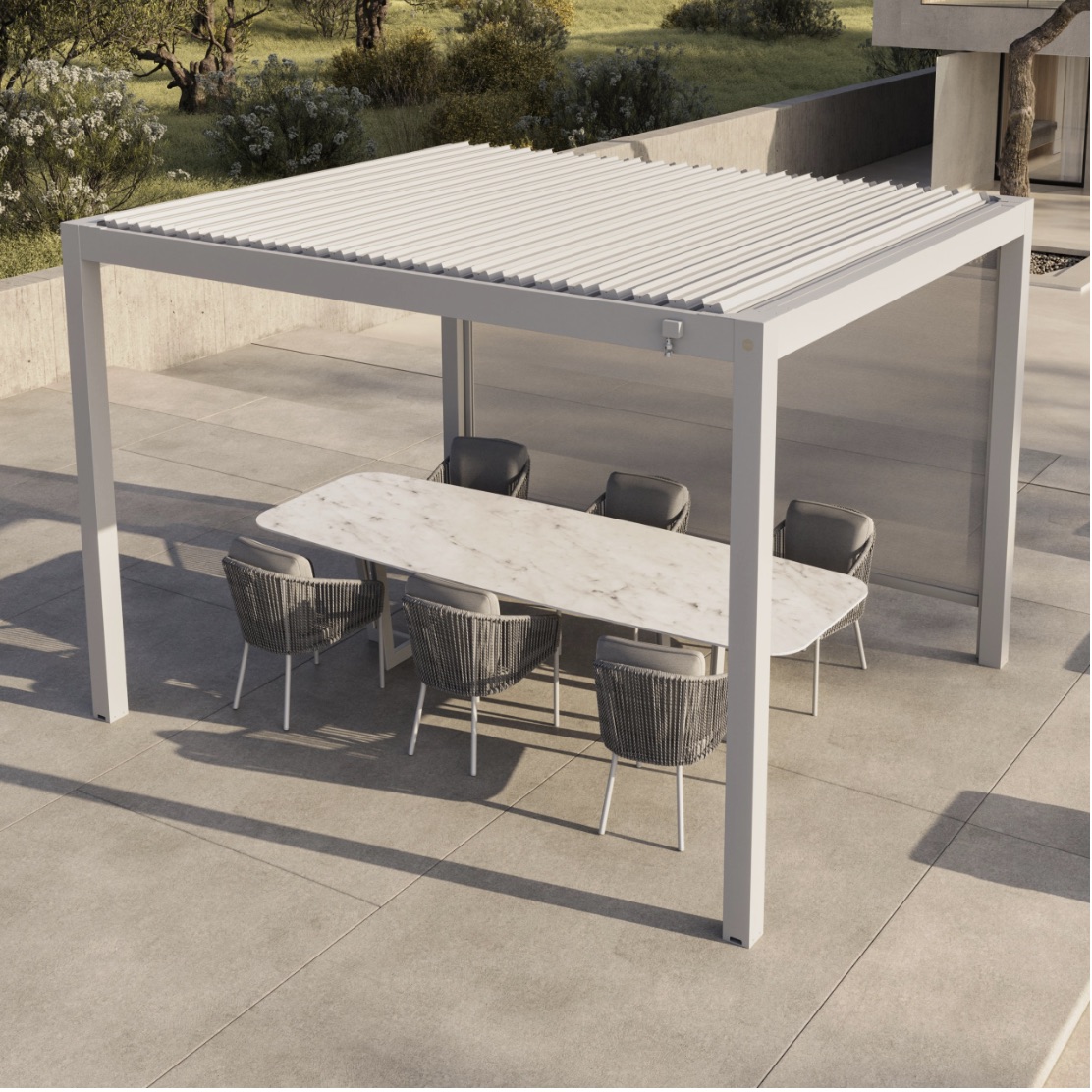 LUXE MANUAL LOUVERED ROOF PERGOLA